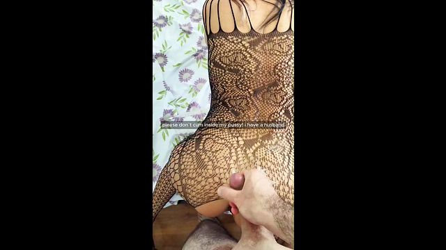 I hooked up with a married milf in a hotel and climaxed on her ass